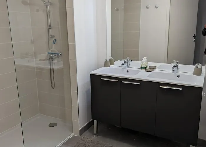 Apartmán Confort 4 Pers, Climatise, Terrasse, Parking, Proche - Fr-1-776-12 *